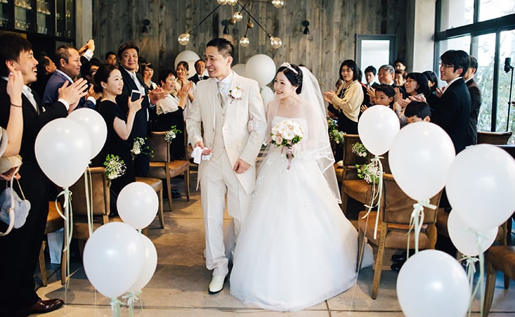 タキシード　結婚式 タキシードを結婚式で着るための「ルール」と「着こなし」を解説